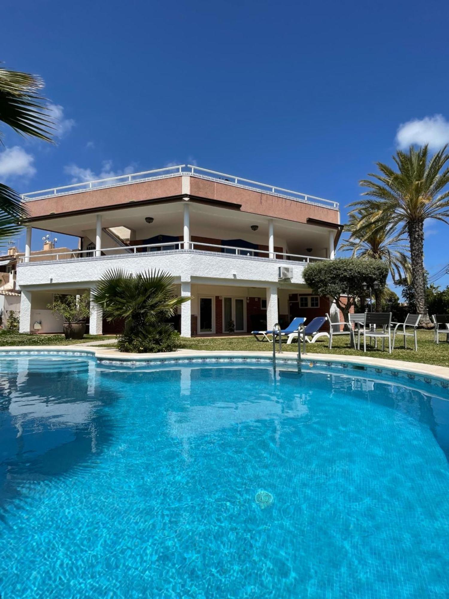 Anna'S Garden Bed & Breakfast Torrevieja Ngoại thất bức ảnh