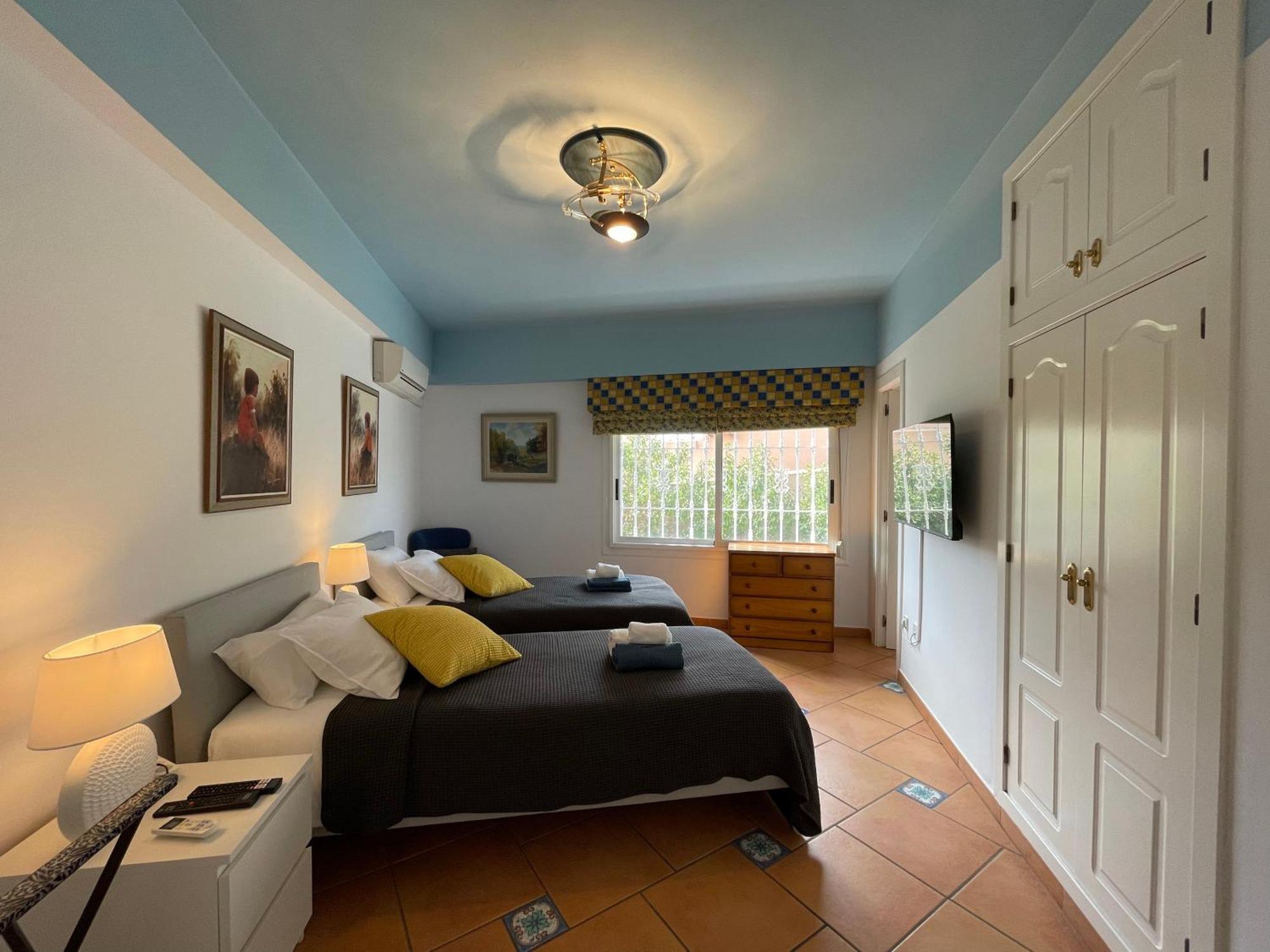 Anna'S Garden Bed & Breakfast Torrevieja Phòng bức ảnh