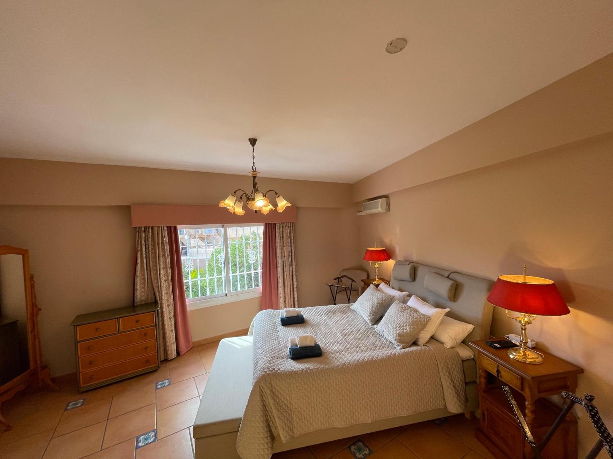Anna'S Garden Bed & Breakfast Torrevieja Phòng bức ảnh